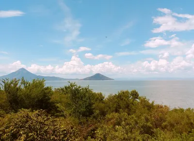 Find the enchanting lyrics of Primera Cita by Carin Leon - Experience the magic!